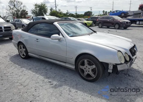 2002 Mercedes-Benz Clk 430 z USA, uszkodzony, nr VIN WDBLK70G32T103569